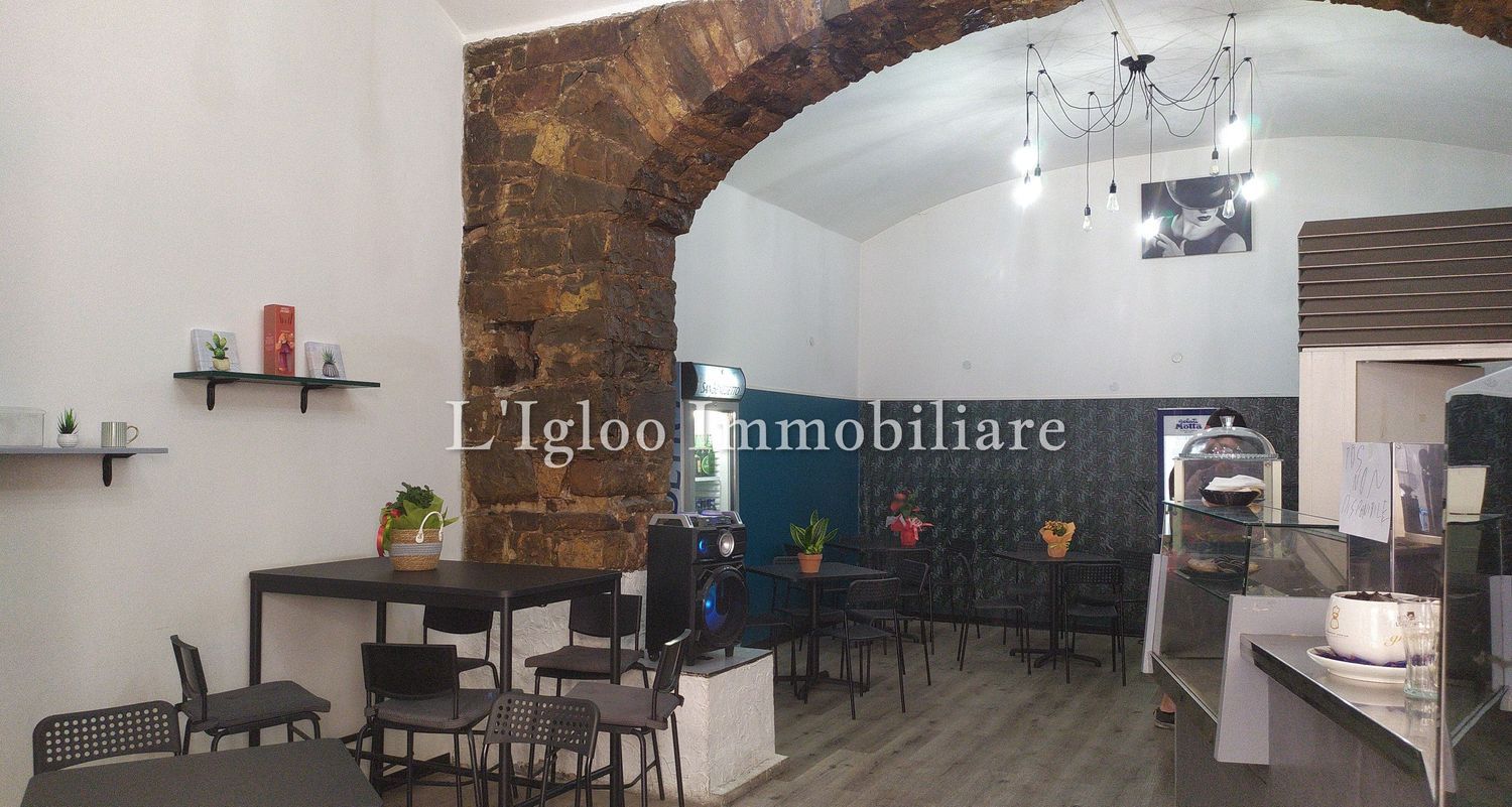 Locale commerciale in vendita in via via pondares 0, Trieste