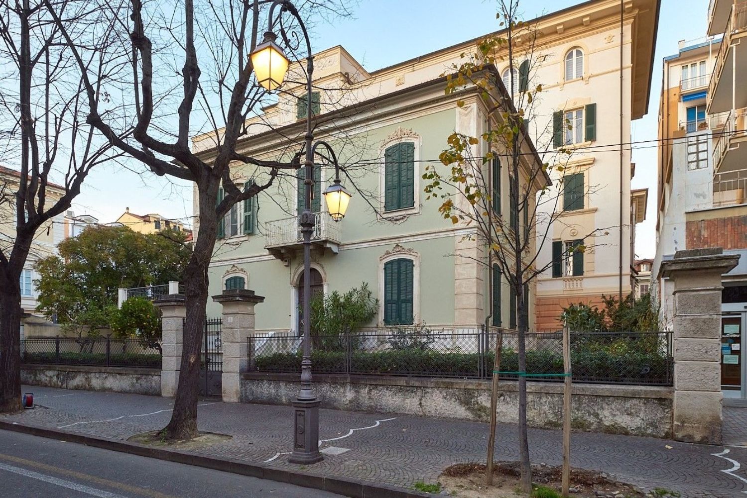 Casa indipendente con terrazzo a Albenga