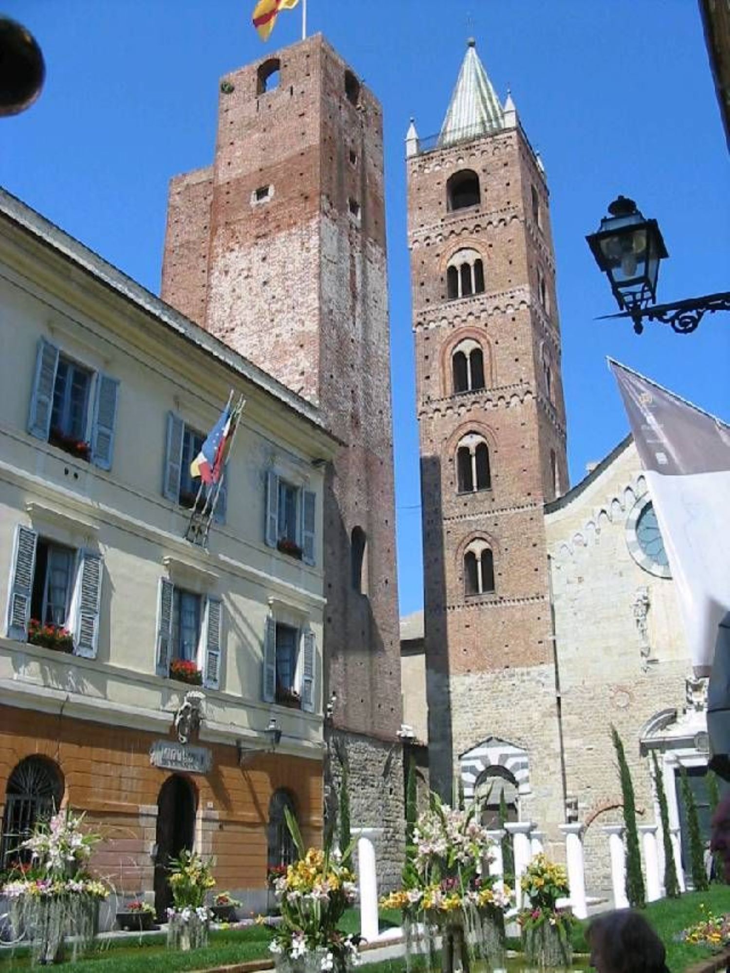 Locale commerciale in vendita a Albenga