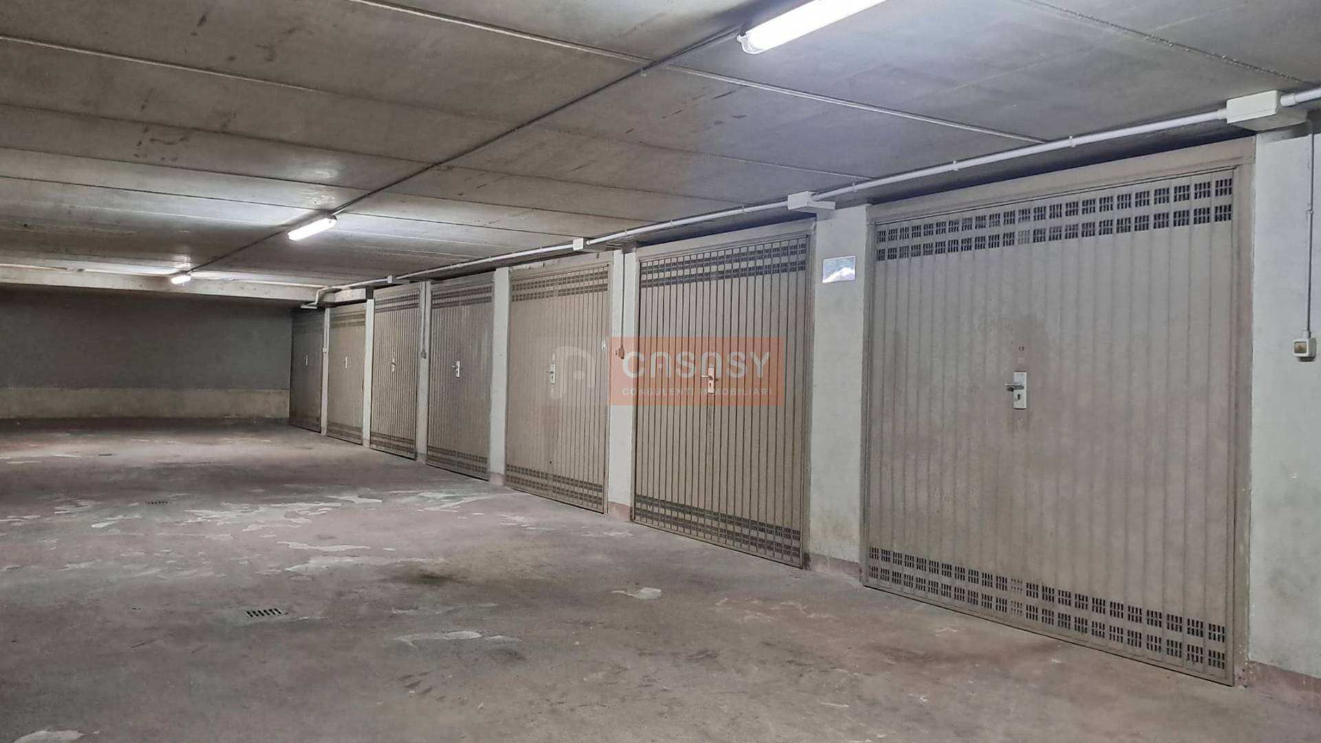 Box o garage in vendita a Albenga