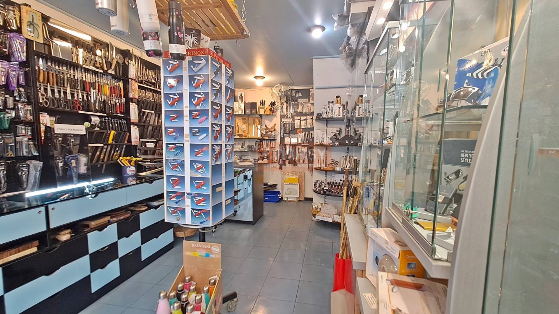 Attivit commerciale in vendita a Albenga, Centro Storico