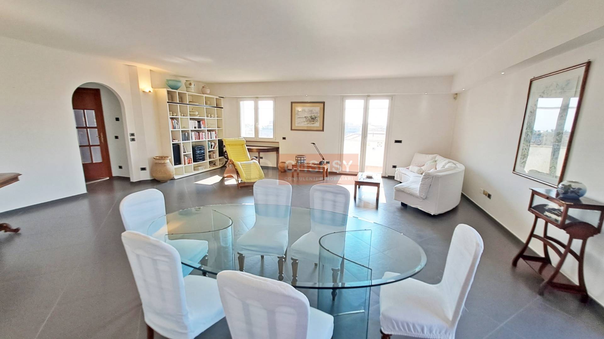 Appartamento in vendita a Albenga, Centrale