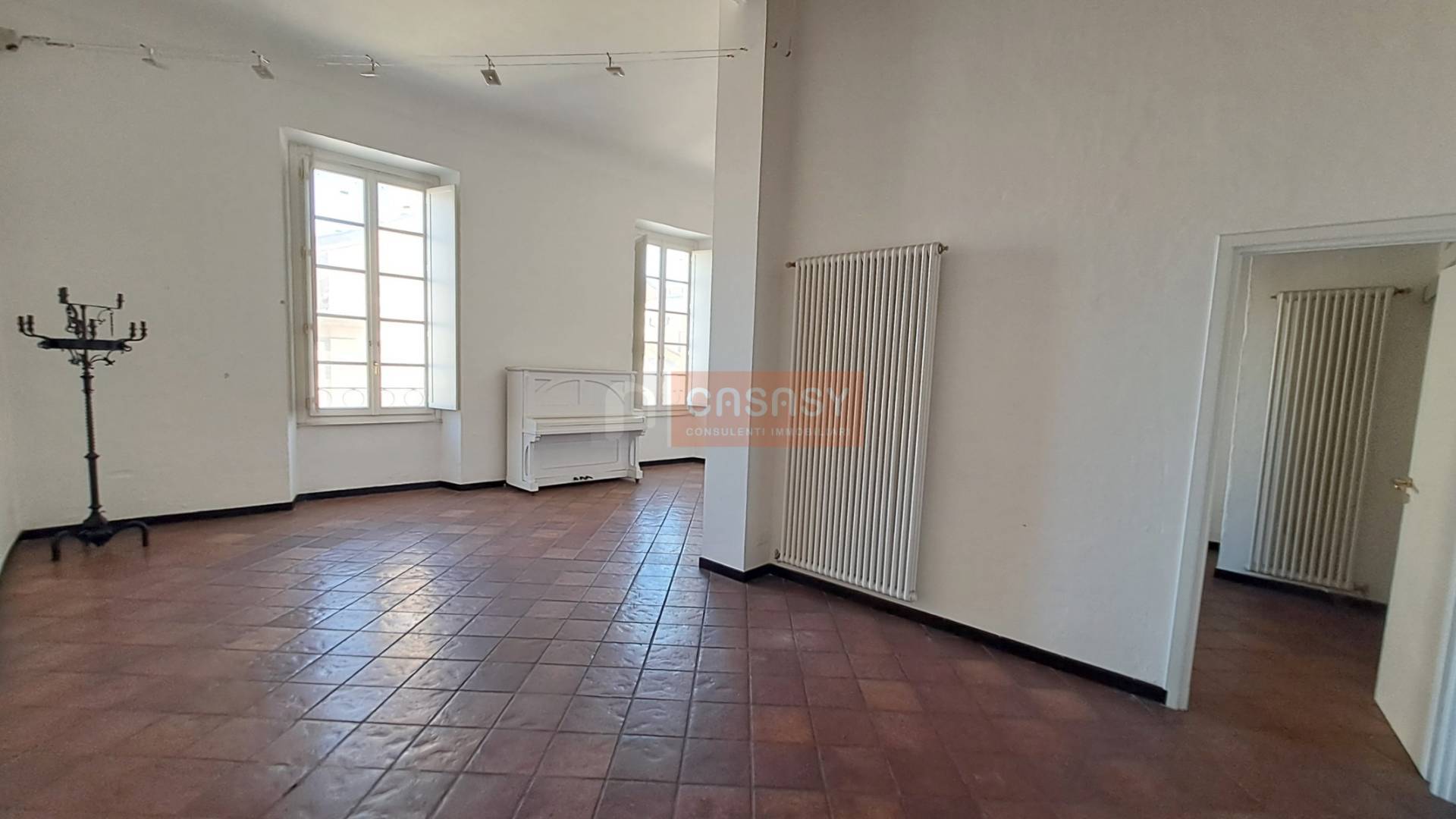 Studio/Ufficio in affitto a Albenga, Centro Storico