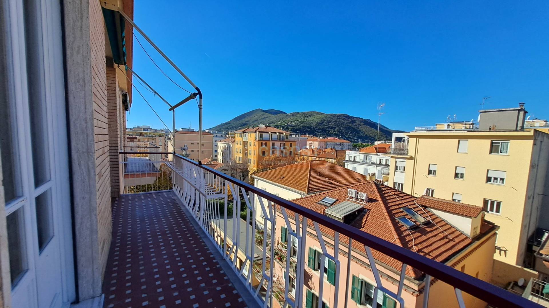 Appartamento in vendita a Albenga, Centrale