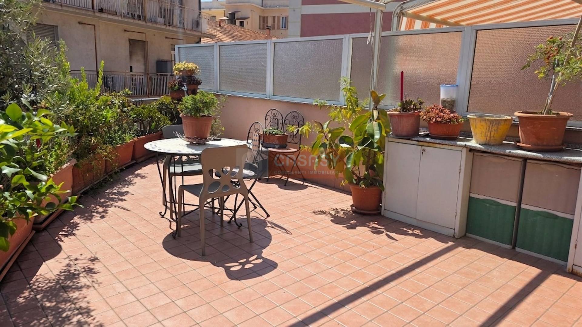 Appartamento in vendita a Albenga, Centrale