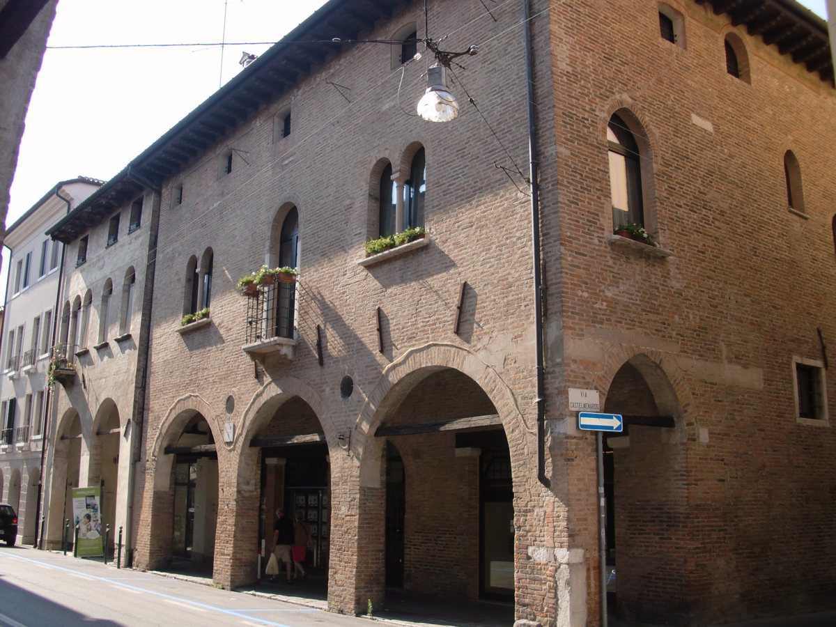 Negozio in affitto a Treviso