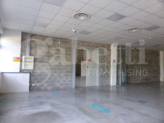 Capannone in vendita a Casale sul Sile