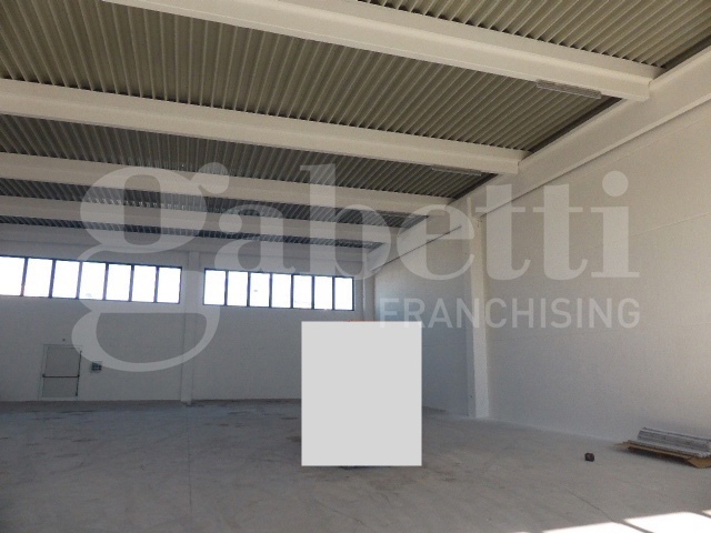 Capannone in vendita a Casale sul Sile