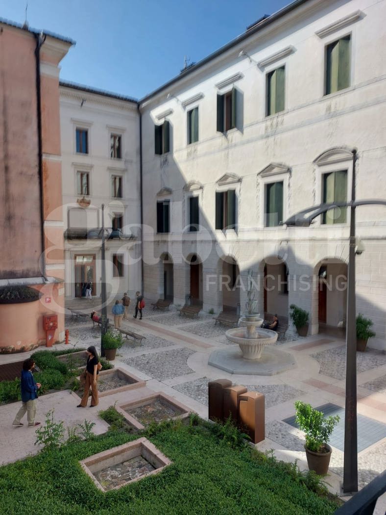 Trilocale arredato in affitto a Treviso