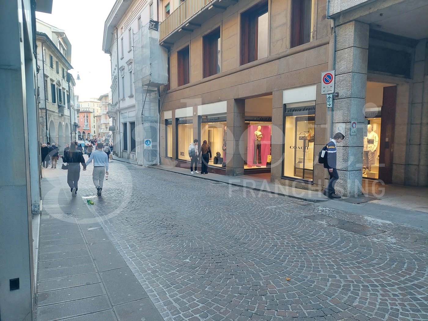 Negozio in affitto a Treviso