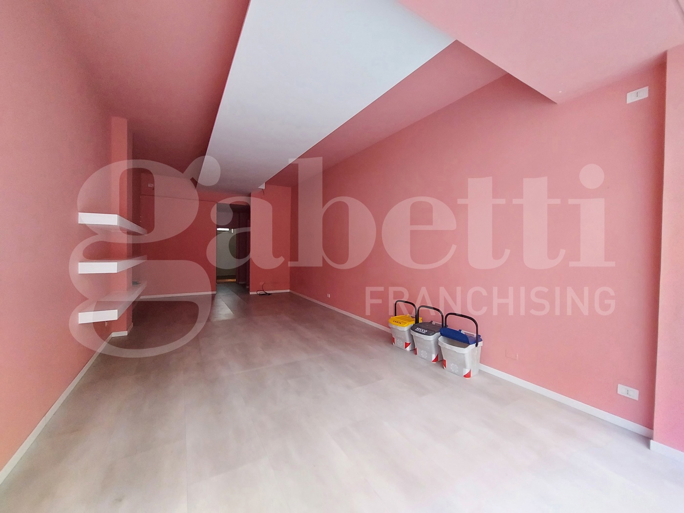 Negozio in affitto a Treviso