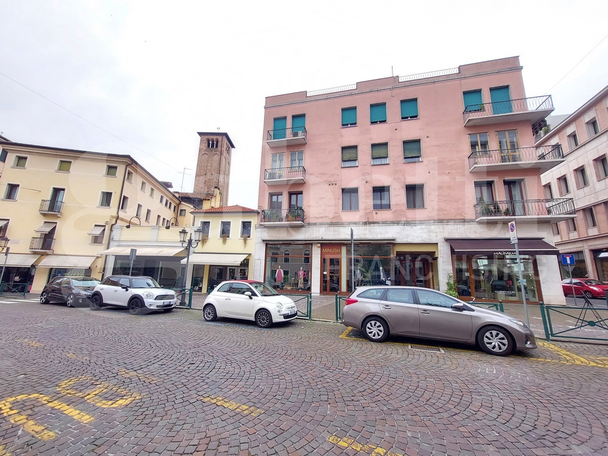 Negozio in affitto a Treviso