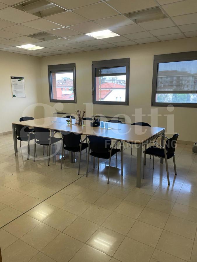 Ufficio con box doppio a Treviso