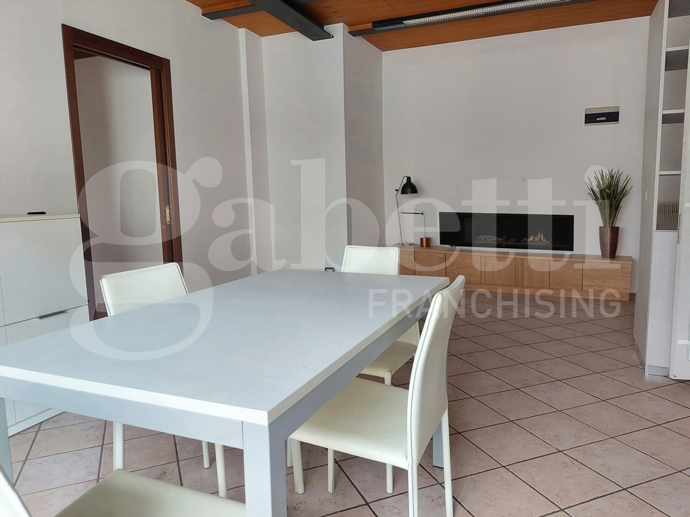 Trilocale arredato in affitto a Treviso