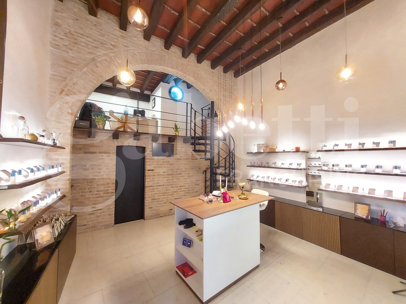 Negozio in affitto a Treviso