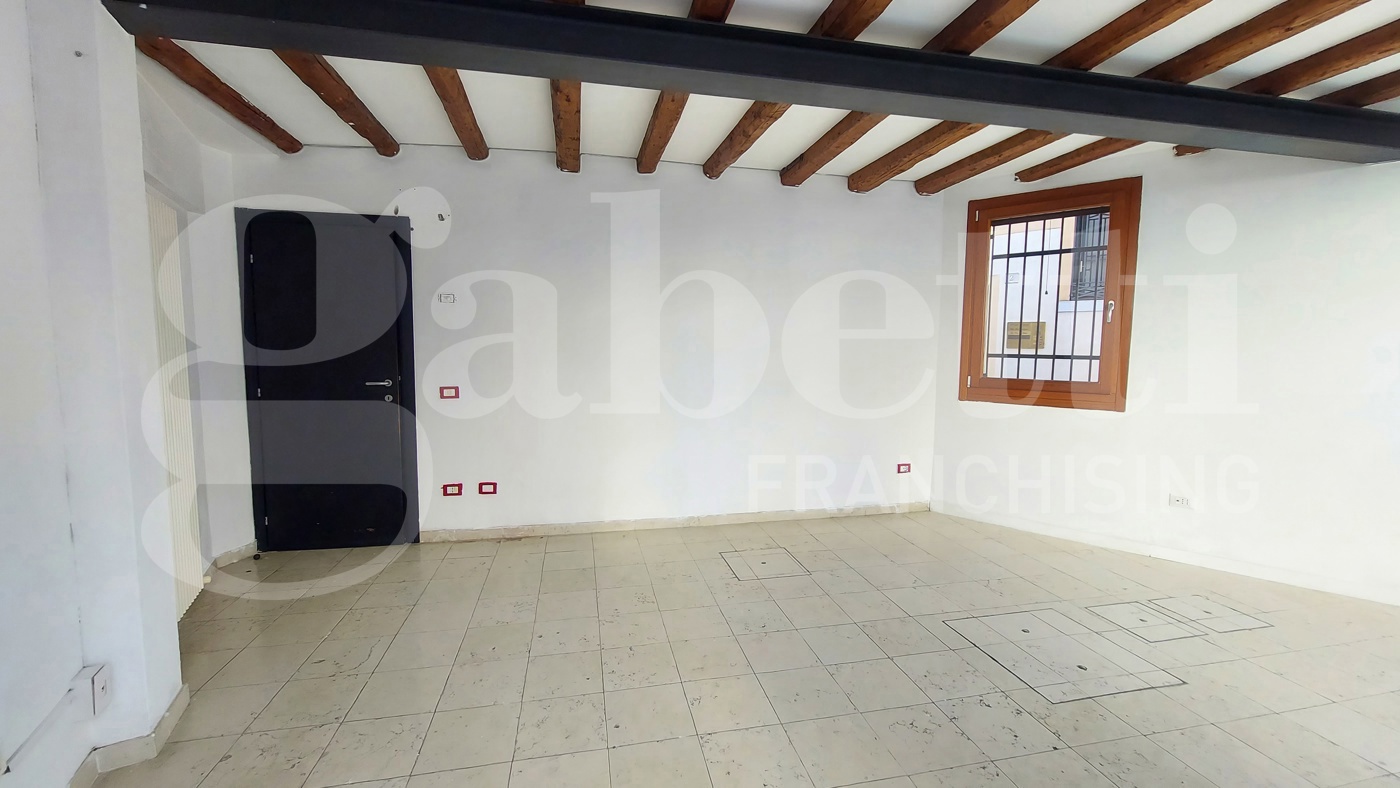 Negozio in affitto a Treviso