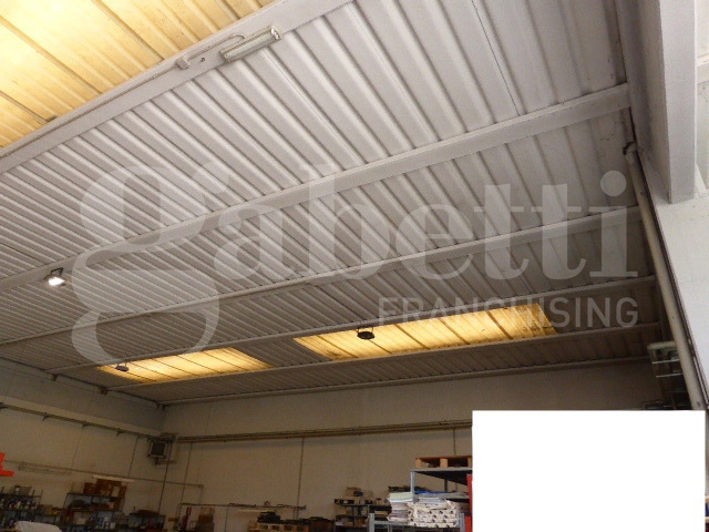 Capannone con box doppio a Preganziol