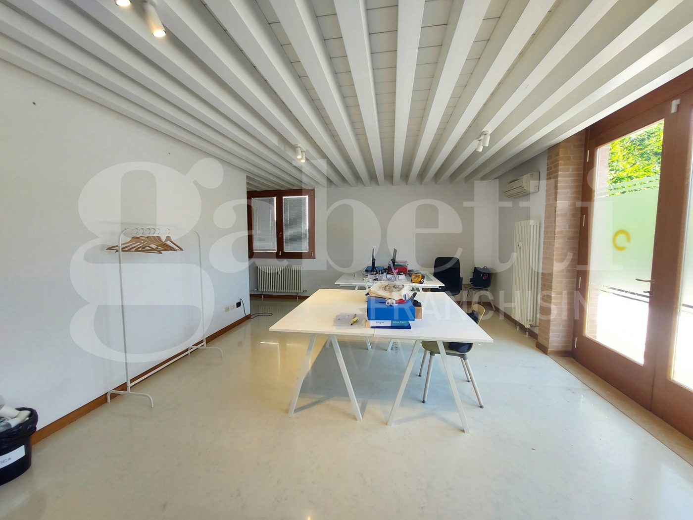Ufficio con box doppio a Treviso
