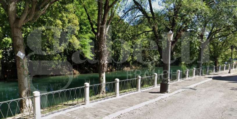 Box/Garage 30mq in affitto a Treviso