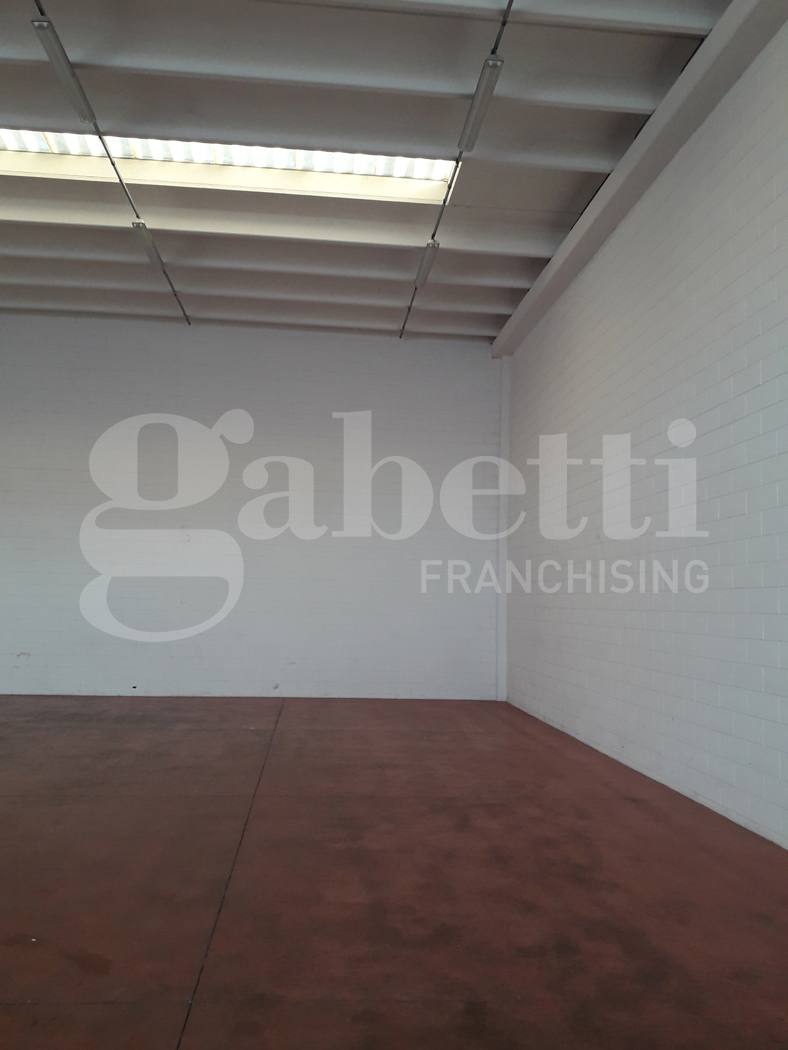Capannone con box doppio a Quarto d'Altino
