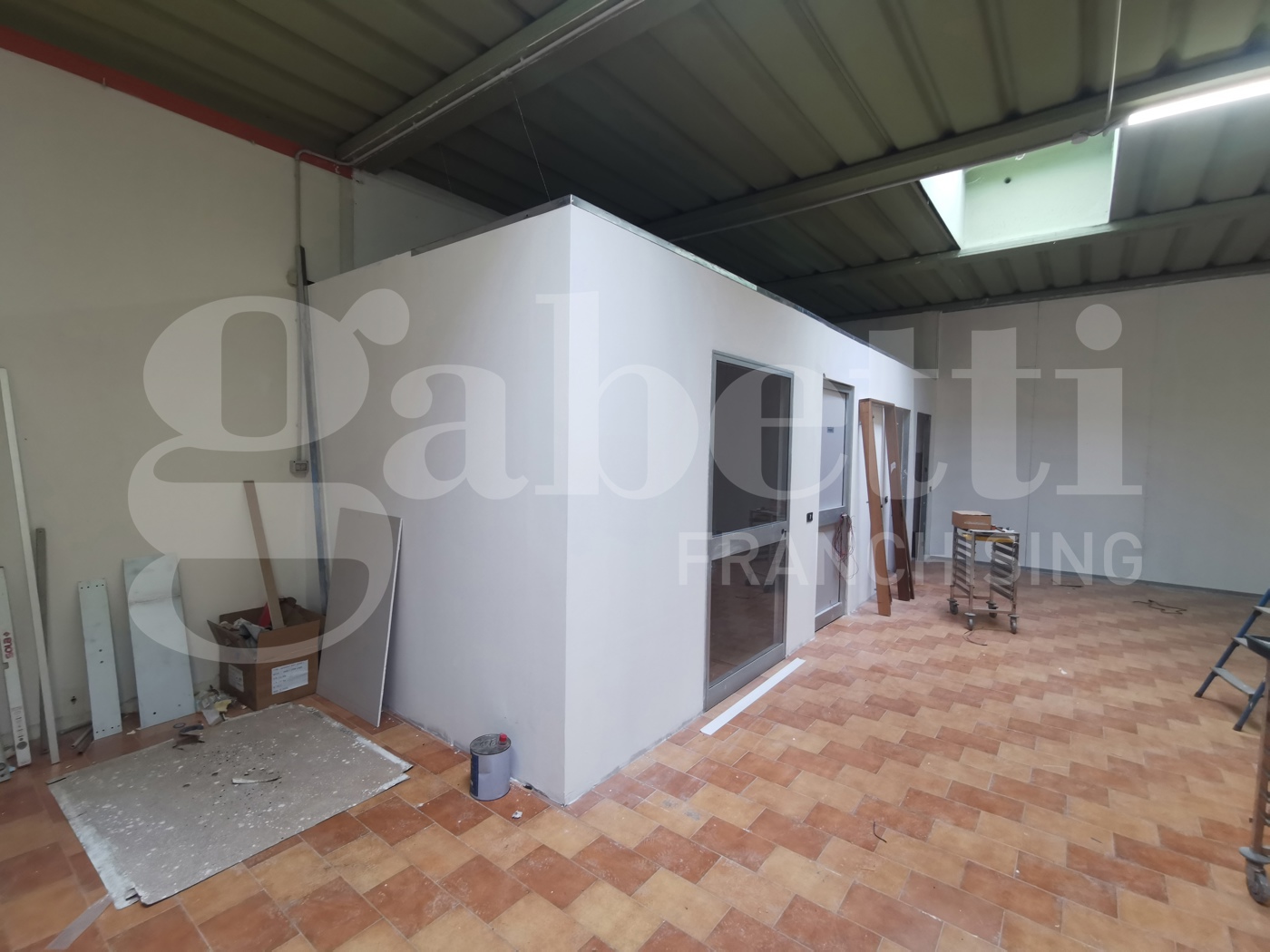 Capannone con box doppio a Quarto d'Altino