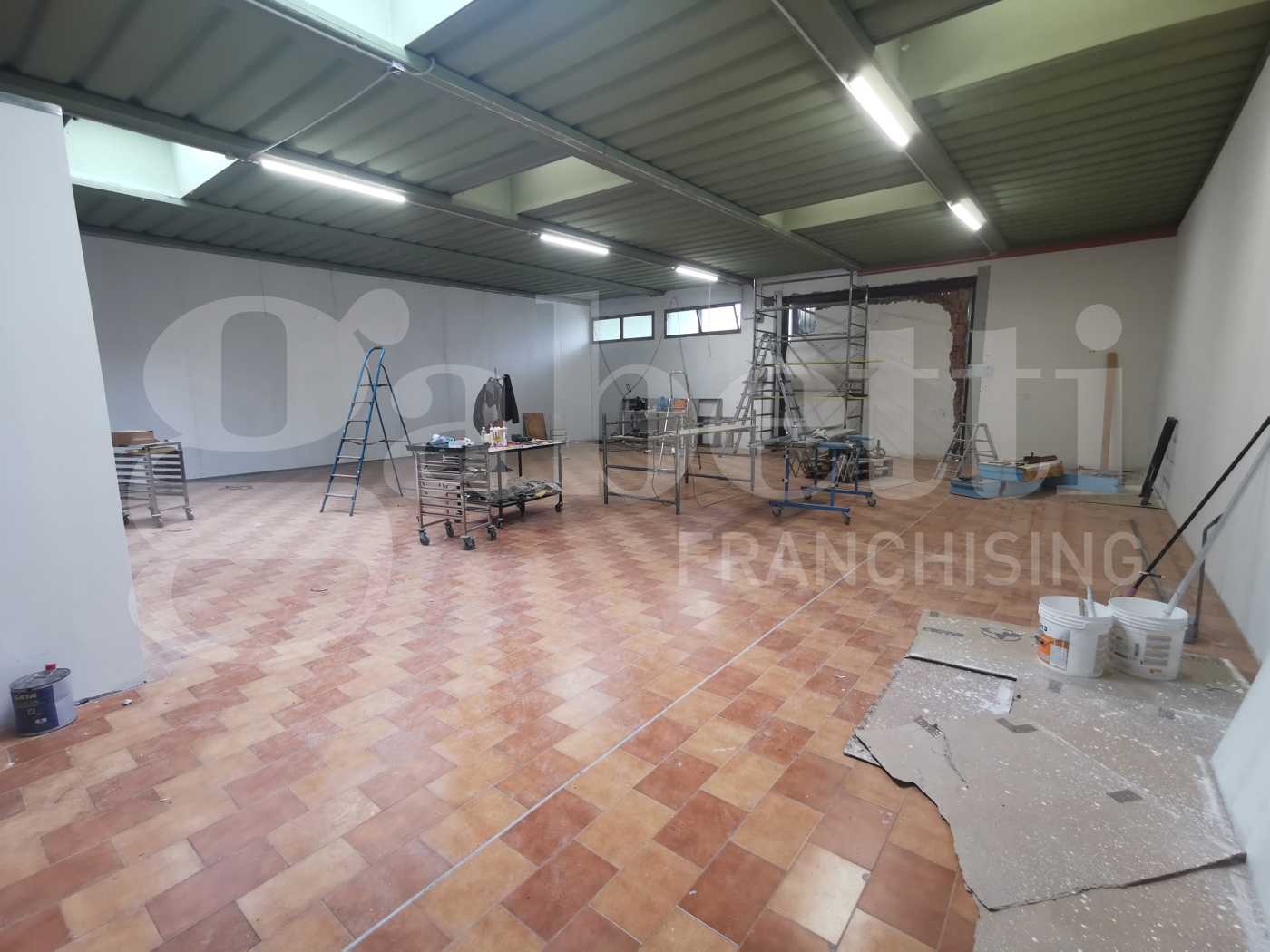 Capannone con box doppio a Quarto d'Altino