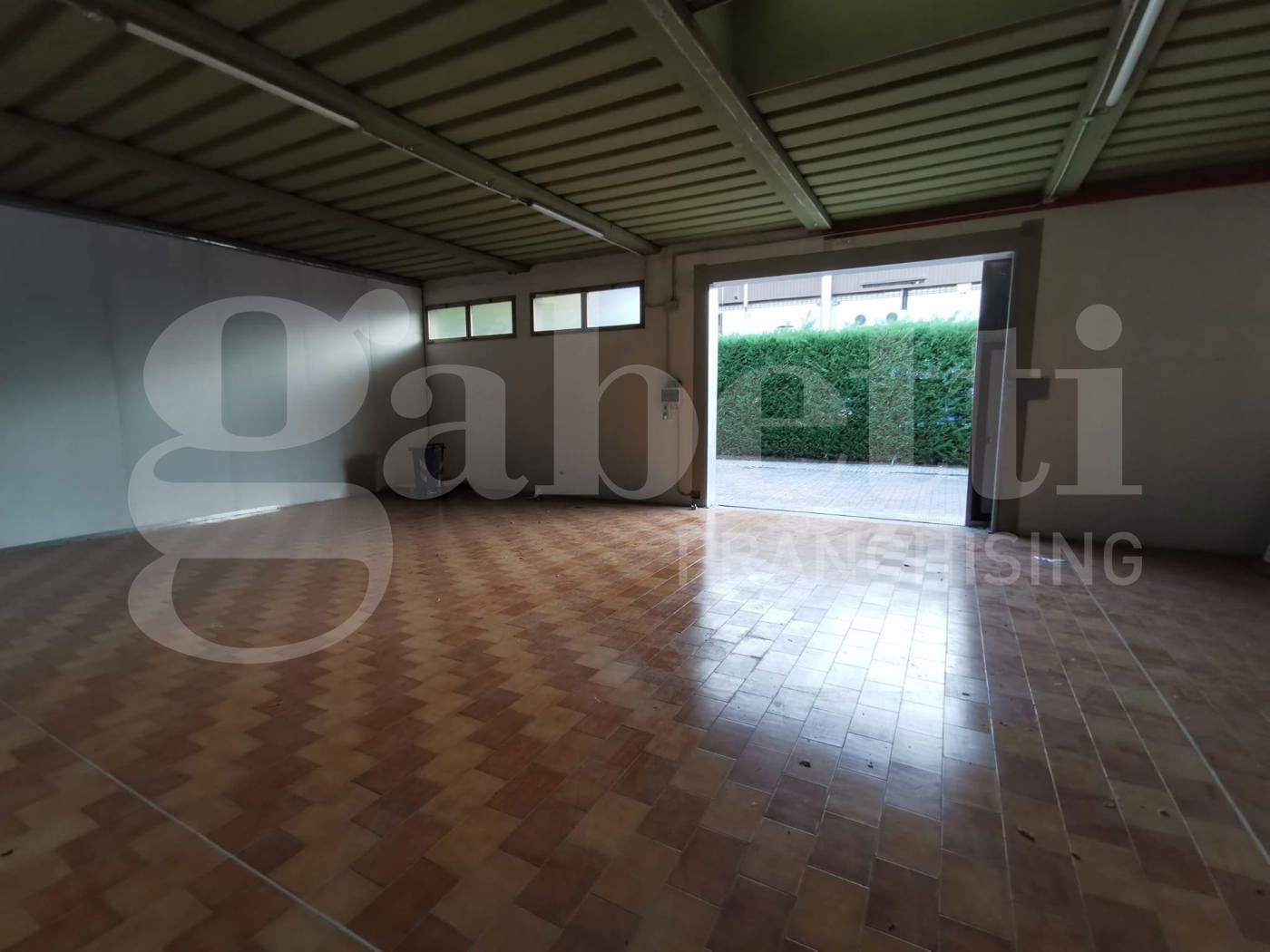 Capannone con box doppio a Quarto d'Altino