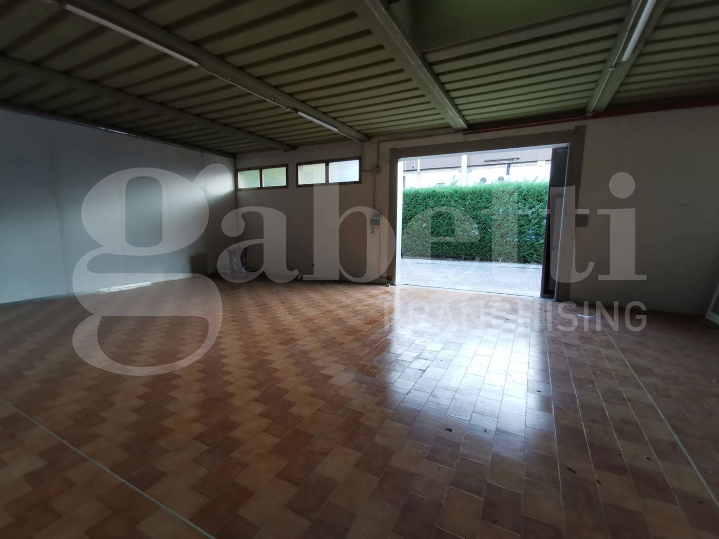 Capannone con box doppio a Quarto d'Altino