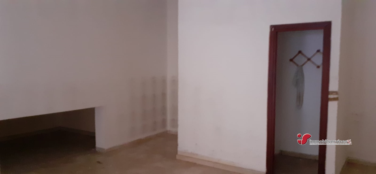 Locale commerciale in vendita a Palermo