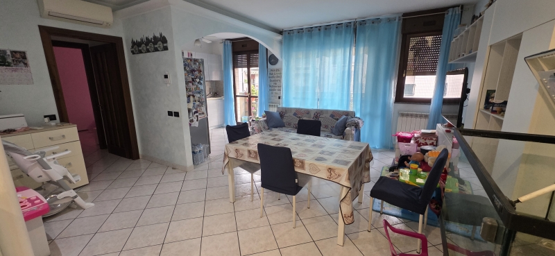 Trilocale in vendita a Nova Milanese