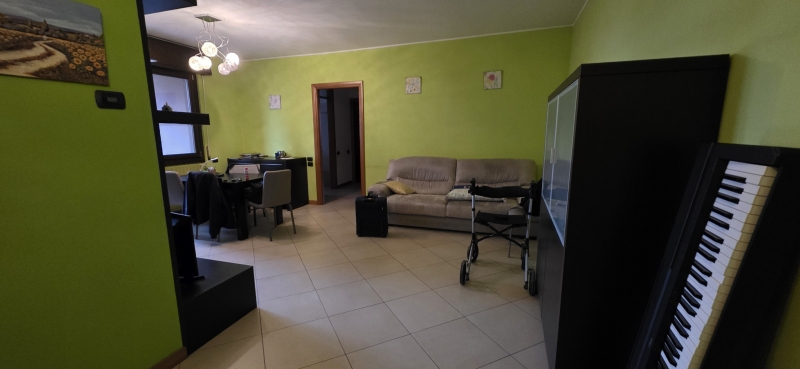 Trilocale arredato in affitto a Nova Milanese