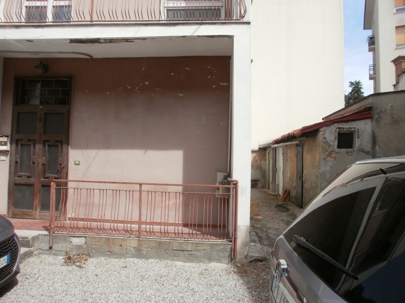 Casa indipendente da ristrutturare a Nova Milanese