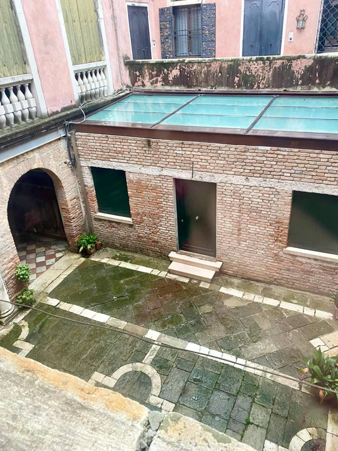 Appartamento in vendita a Venezia