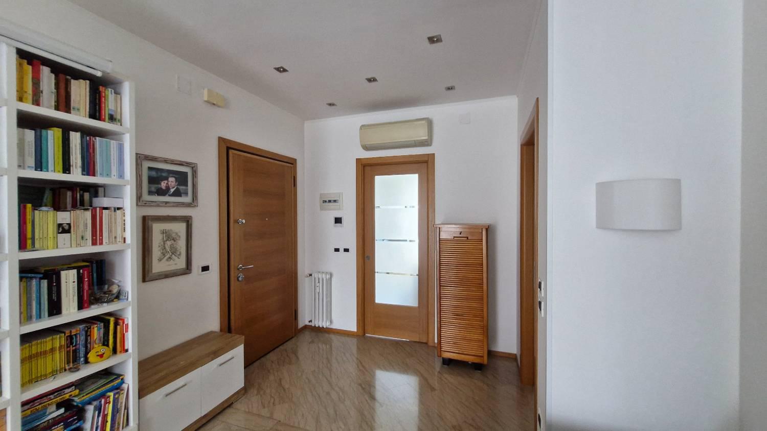 Quadrilocale arredato in affitto a Venezia