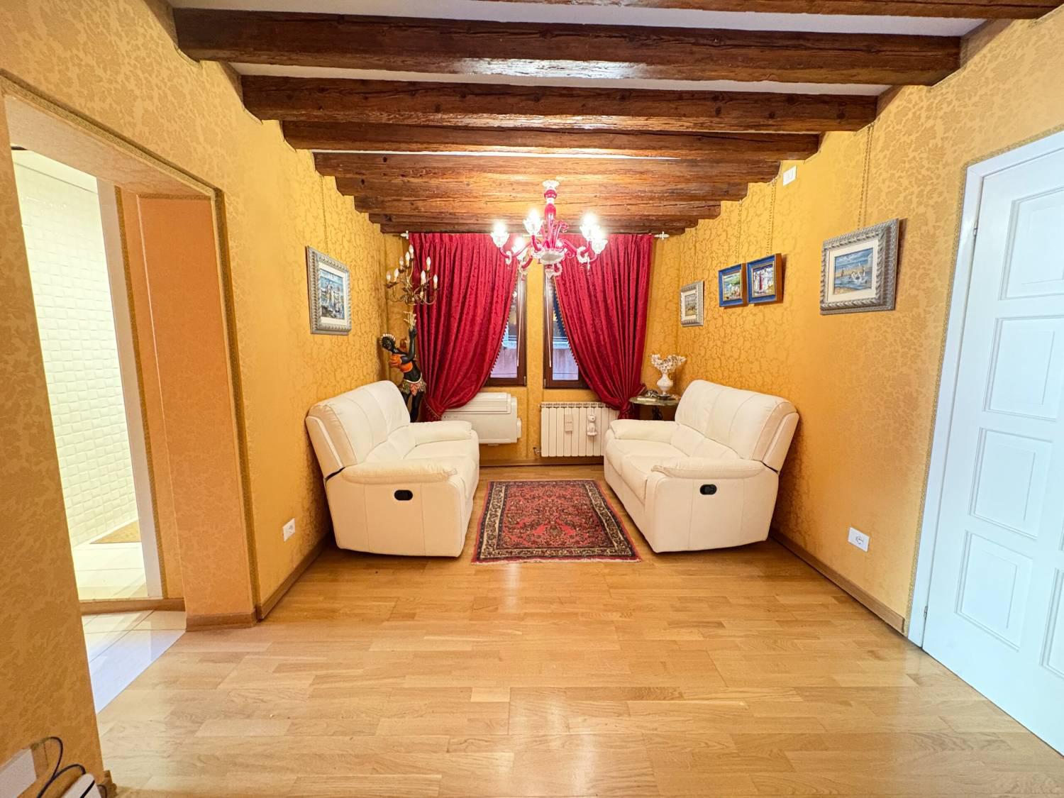 Quadrilocale in vendita a Venezia