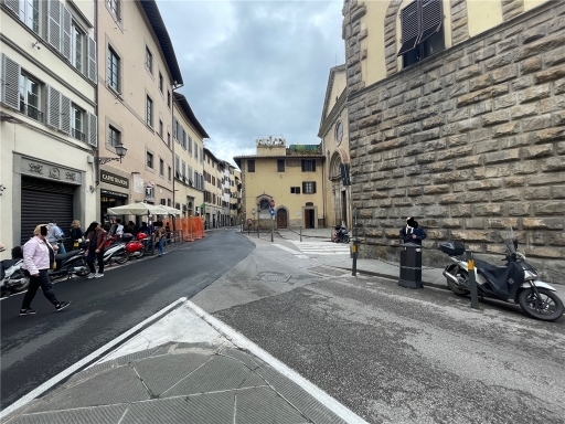 Negozio in vendita, Firenze porta san frediano-piazza santo spirito