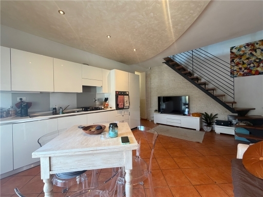 Trilocale con terrazzo, Firenze novoli