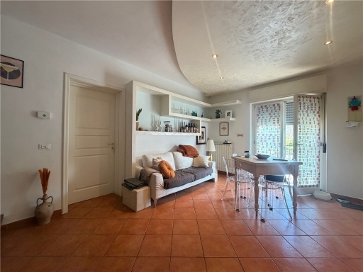 Trilocale con terrazzo, Firenze novoli