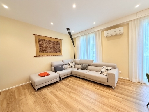 Appartamento con terrazzi, Firenze soffiano