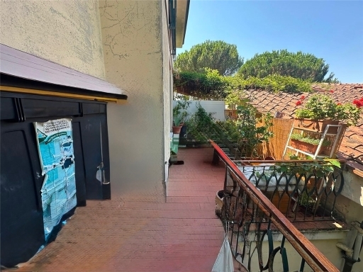 Trilocale con terrazzo, Firenze bolognese