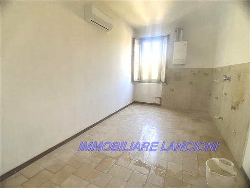 Trilocale con giardino, Scandicci centro