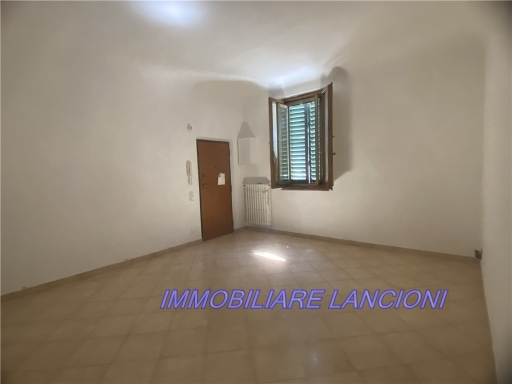 Trilocale con giardino, Scandicci centro