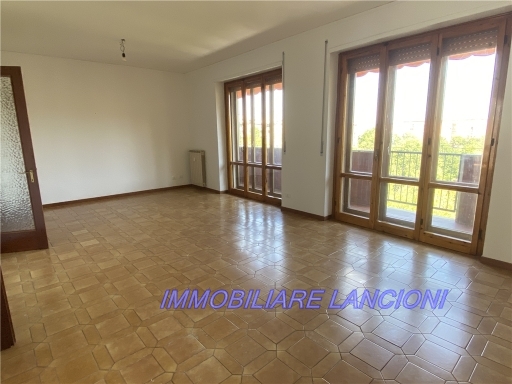 Appartamento con terrazzo, Firenze isolotto