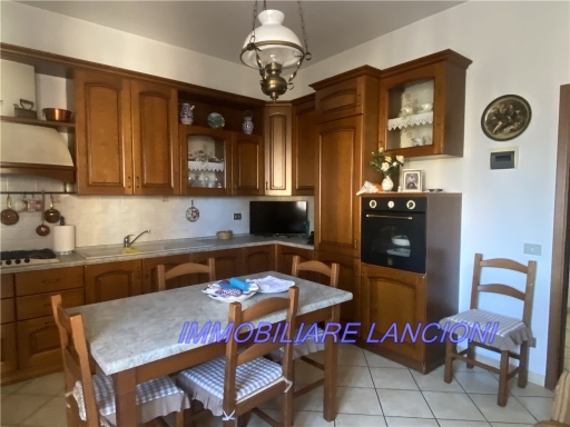 Appartamento con terrazzo, Scandicci centro