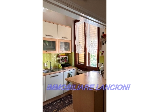 Quadrilocale con terrazzo, Scandicci centro
