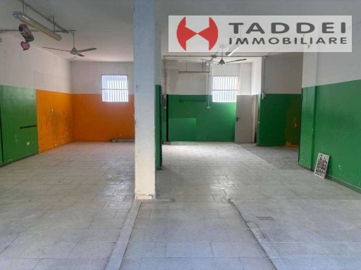 Negozio in affitto, Scandicci casellina