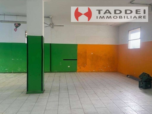 Negozio in affitto, Scandicci casellina