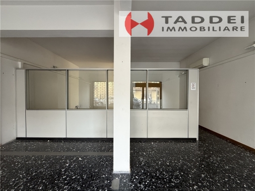 Negozio in affitto, Scandicci casellina