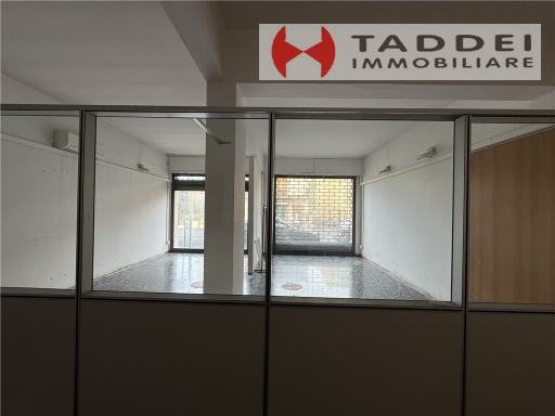 Negozio in affitto, Scandicci casellina