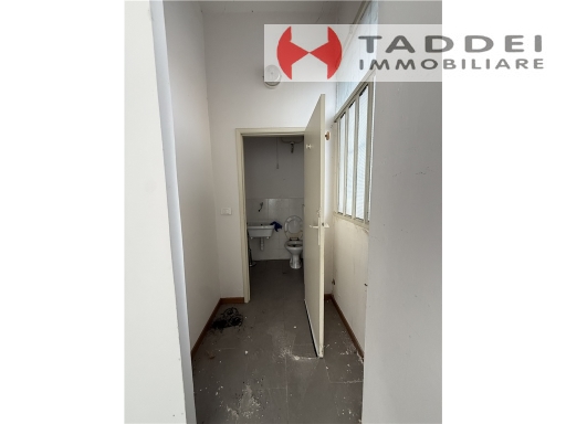 Negozio in affitto, Scandicci casellina